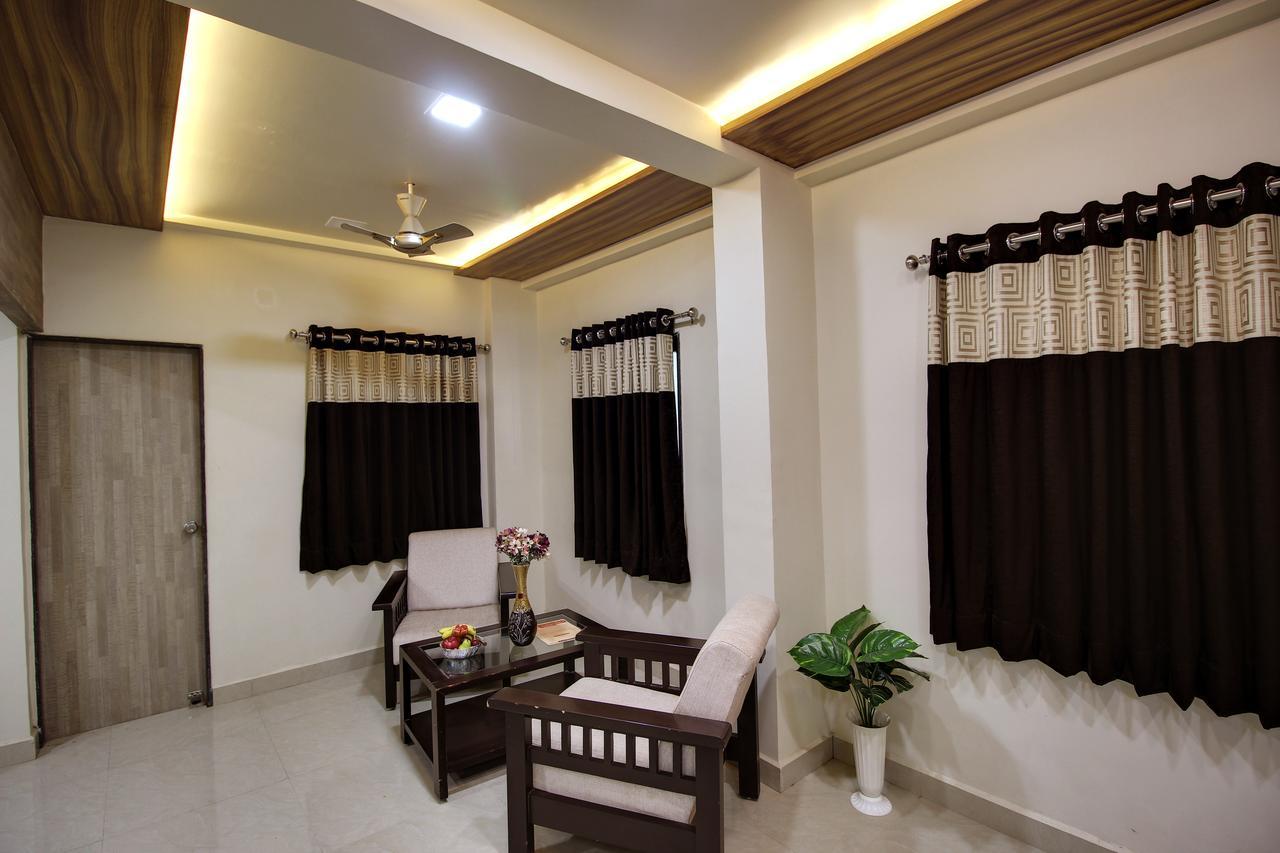 Daksh Hotel And Restaurant Talala Exterior photo